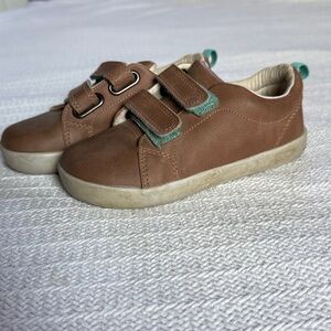 10 little 11.5 Brown Kids Shoes with Velcro Straps